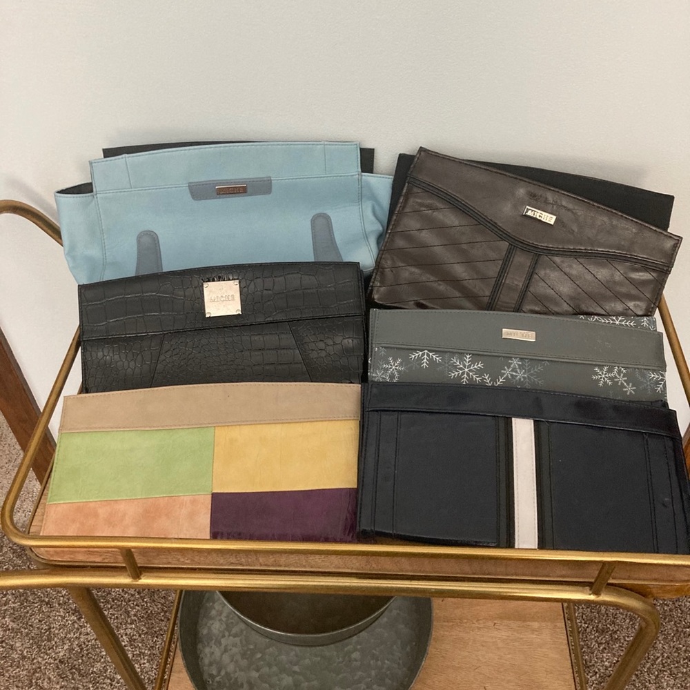 Six Classic Miche Shells 🤍 👛